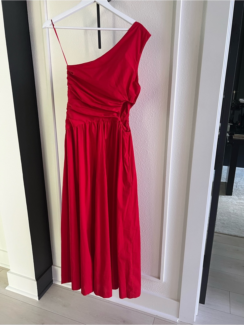 Abercrombie & Fitch One-Shoulder Red Evening Dress